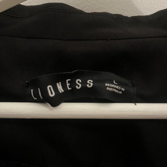 LIONESS/ Princess Polly Wyoming Blazer in Black! ｡･:*:･ﾟ★,｡･:*:･ﾟ☆｡･:*:･ﾟ★ - Picture 5 of 5